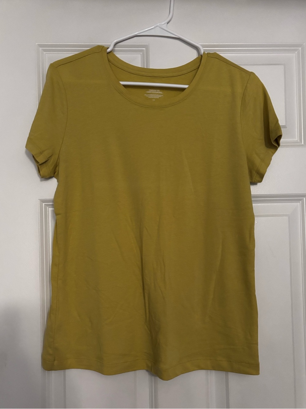 NWOT Banana Republic Timeless Tee